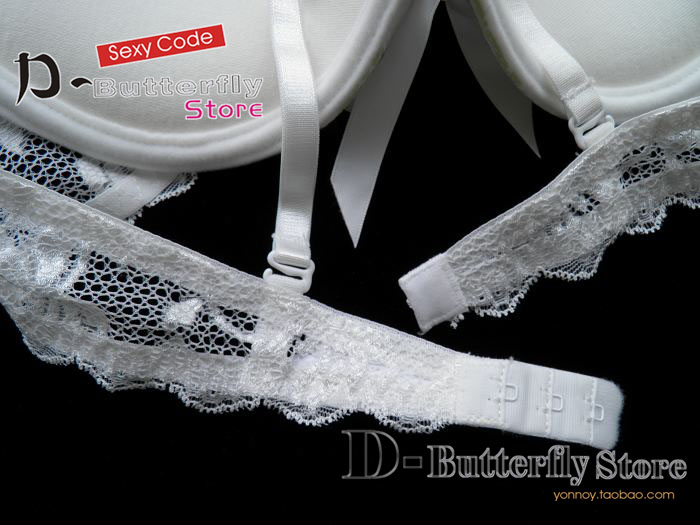 Комплект нижнего белья OTHER 9075 406 OTHER / Other OTHER / Other S, М, L, XL Плавки Обычная 3/4 Верх тонкий, низ толстый Съемные бретели Застёжка сзади Нет вкладок На косточках V-образный вырез Эффект "пуш-ап" Полиэстер Хлопок Лайкра Бутоньерки Кружево Лето Для молодых девушек Роскошный и благородный стиль