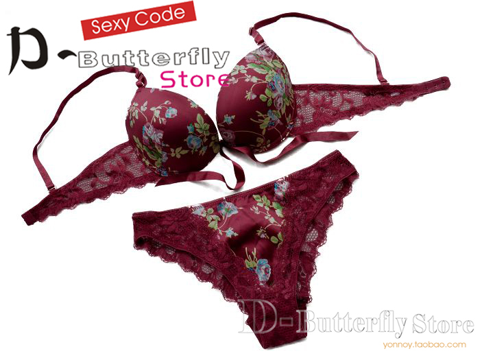 Комплект нижнего белья OTHER 9075 406 OTHER / Other OTHER / Other S, М, L, XL Плавки Обычная 3/4 Верх тонкий, низ толстый Съемные бретели Застёжка сзади Нет вкладок На косточках V-образный вырез Эффект "пуш-ап" Полиэстер Хлопок Лайкра Бутоньерки Кружево Лето Для молодых девушек Роскошный и благородный стиль