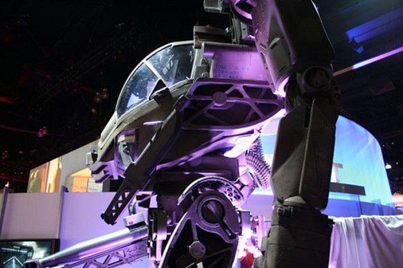 E3 上的紫色机器人