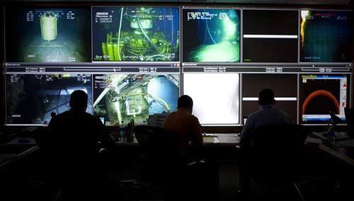 新闻三连发：BP 石油公司热爱 Photoshop / Jandan.net