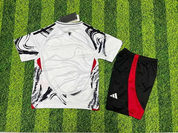 25-26-MU-white-special-kids-football-uniform-216.jpg