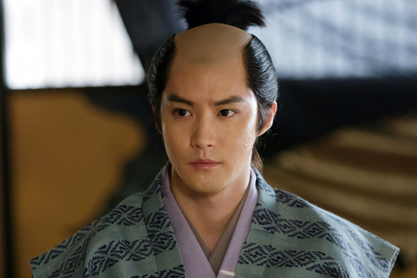 \u767d\u77f3\u96bc\u4e5f\uff1a\u4ece\u5e73\u51e1\u5b66\u751f\u53d8\u8eab\u4e3a\u300c\u5047\u9762\u9a91\u58eb\u300d\u7684\u7f8e\u5c11\u5e74 - JPbeta \u591a\u5143\u5316\u65e5\u672c\u6587\u5316\u8d44\u8baf\u7ad9