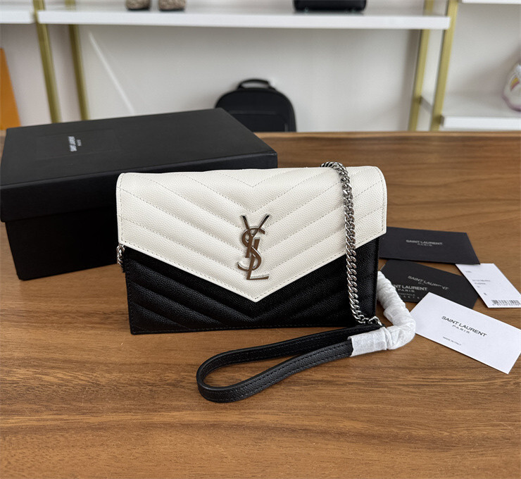 yslbb0009_01 (1).jpg