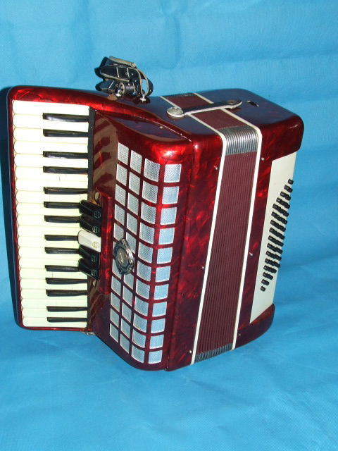 星海牌60bs手风琴