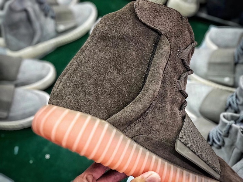 yeezy 750 boost 巧克力配色 尺码:36-50