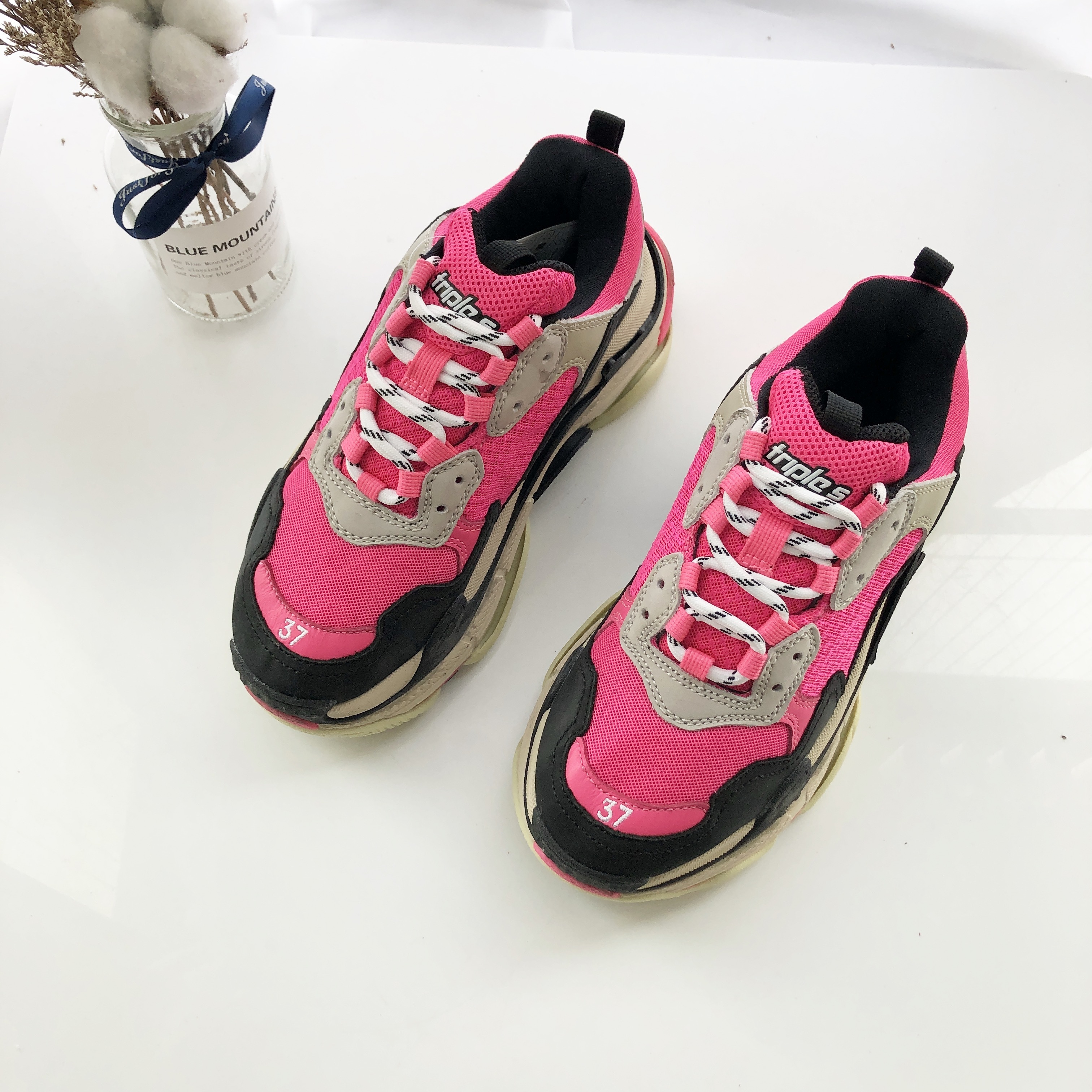 balenciaga triple s 黑粉巴黎世家 正确字体电绣 粗细,位置,大小正确