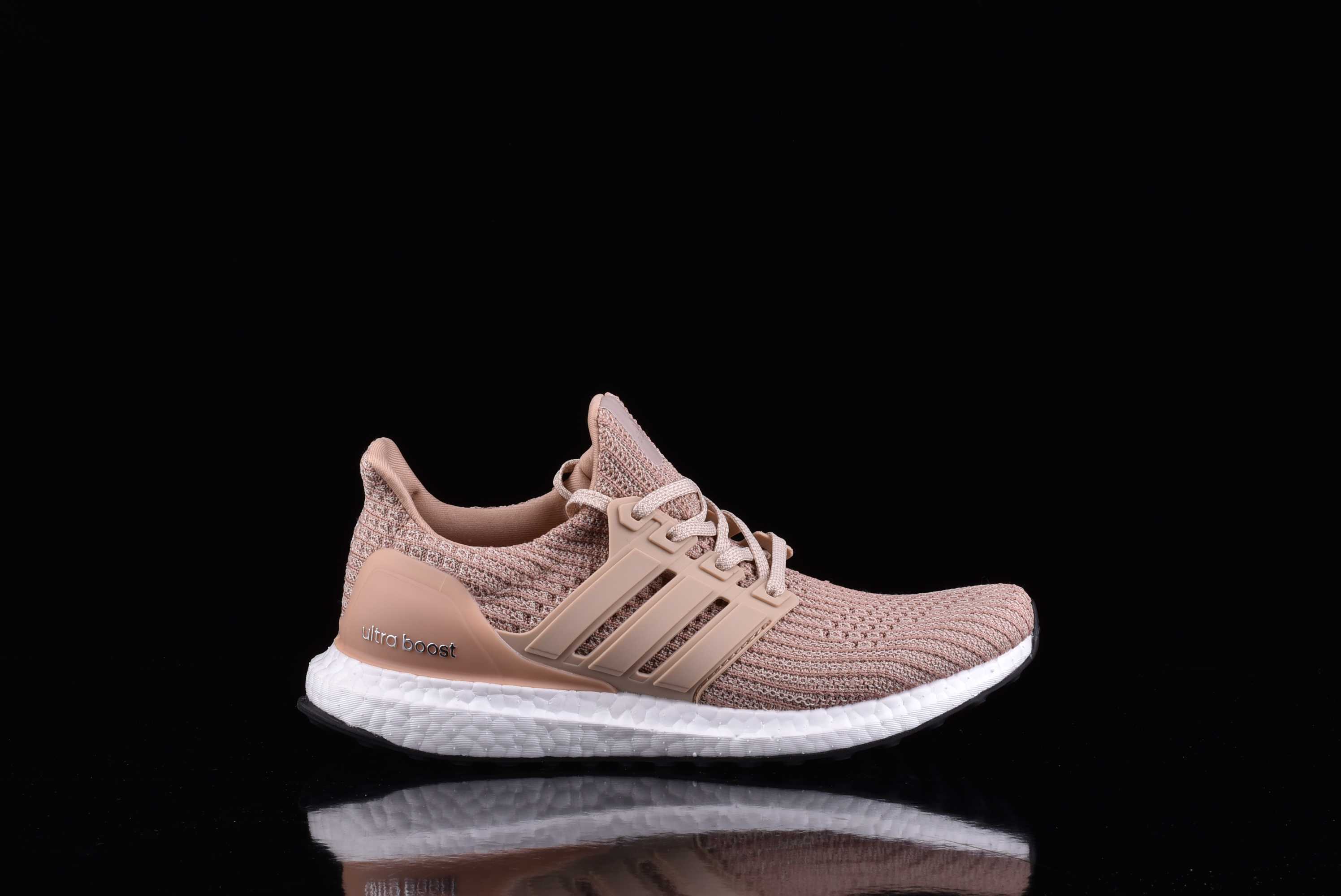 36-39 ub4.0 粉白顶级真爆 adidas ultra boost bb6309082