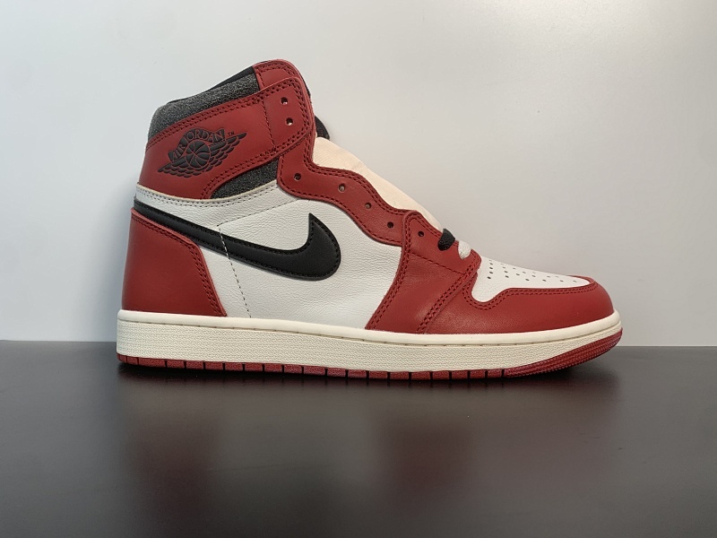 OG版本 Air Jordan 1 “Chicago Reimagined”芝加哥复刻 货号：DZ5485-612 尺码36-47.51
