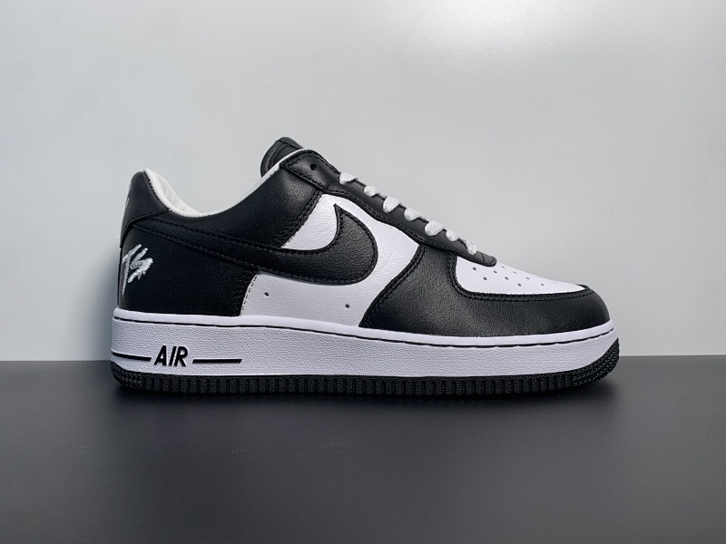 纯原 耐克Terror Squad x Nike Air Force 1 Low 熊猫白黑TS字母  货号:FJ5756-100  号码:4-14=36-48.5