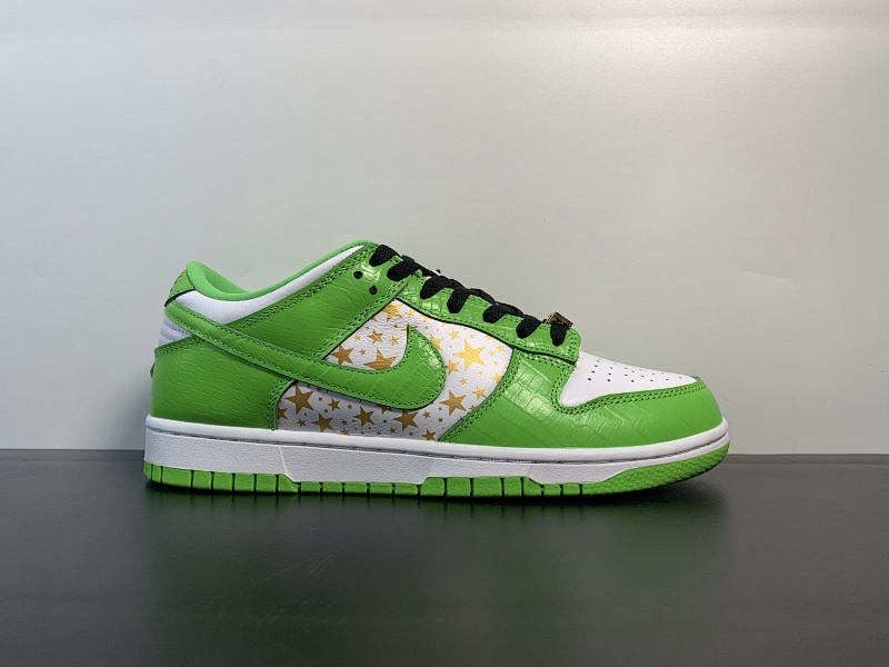 Dunk联名sup 白绿 原厂级Supreme 21SS x Nike SB Dunk Low 白绿 星星 DH3228-101 尺码:40-47.5