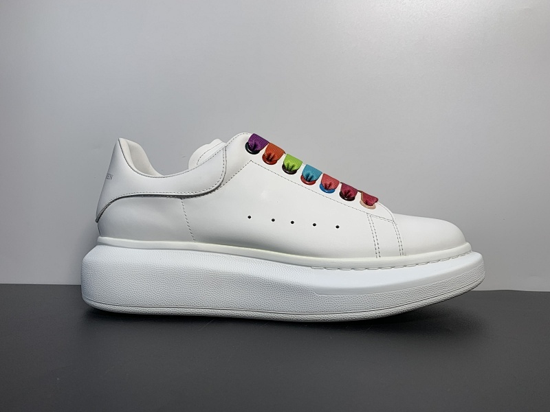 【广州K厂：麦昆】 彩虹 ，彩带白皮尾Alexander McQUEEN，尺码：35-44（无半码） 广州顶级奢侈品生产工厂，K厂出品，原厂材料，市面最高版本！