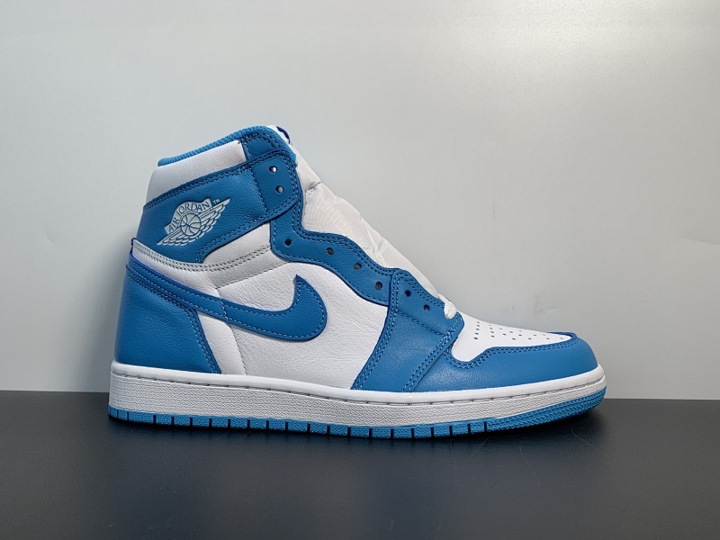 Air Jordan 1 Retro High OG“UNC”货号：555088-117 乔1北卡蓝