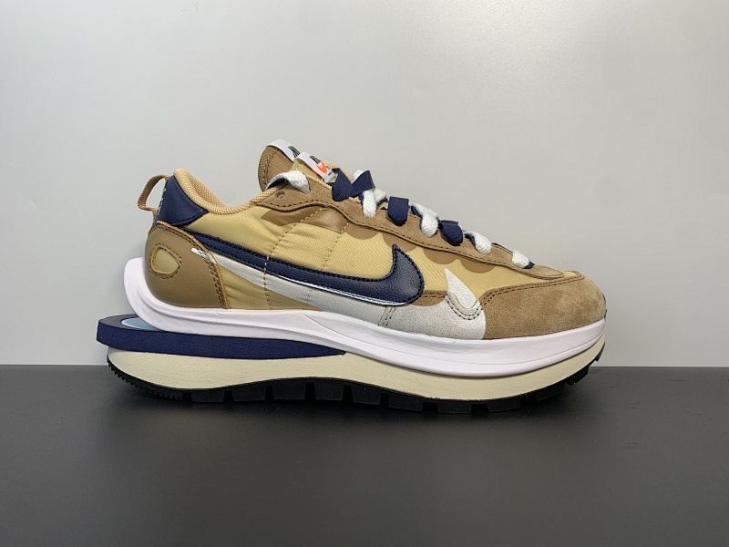Sacai x Nike VaporWaffle"Tan/Navy/White"马拉松解构设计休闲慢跑鞋 DD1875-200​