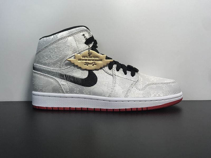 陈冠希 AJ1 Mid “Fearless” 中帮白丝绸 CU2804-100  纯原AJ1白丝绸可撕  原厂品质 40-46  货号：CU2804 100