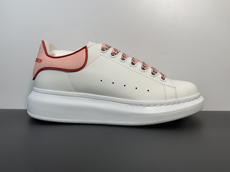 高奢复刻线Alexander MQ 广东当地数一数二 品牌代工大厂 全套私模开发 原楦原纸板打造 完美同步公司货 韩国代购指定 带有芯片 正品外盒包装 一步到位 尺码：35-39