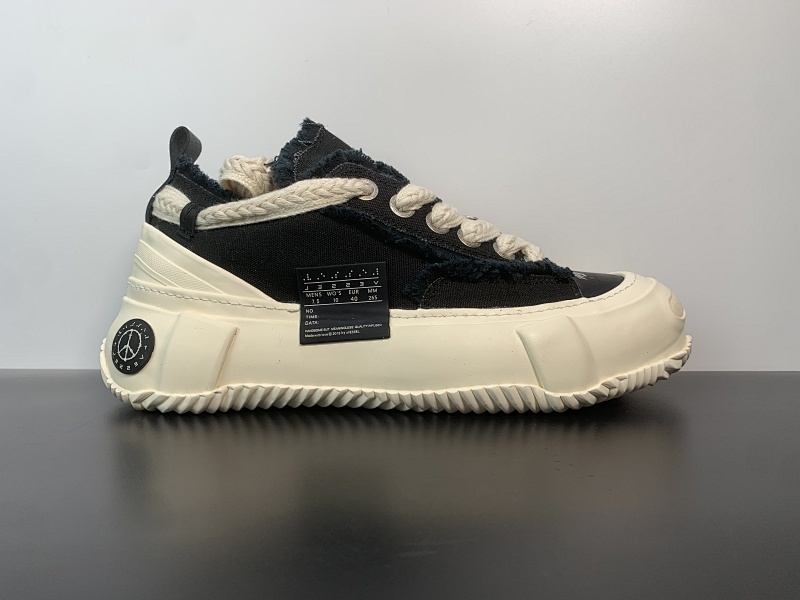 xVESSEEL 吴建豪 G.O.P 2.0 经典低帮帆布面包鞋 紫外线可渐变 男女同款 #得物毒盒还原版本 原版四个月开模 大货相似度百分之95  传承标志性的尺码胶标 贯穿式的编织 鞋带设计 鞋跟