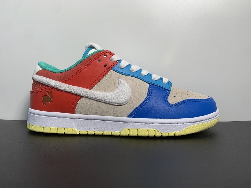 Nike Dunk Low “Year of the Rabbit” 兔年限定。货号：FD4203-111. 尺码36-46