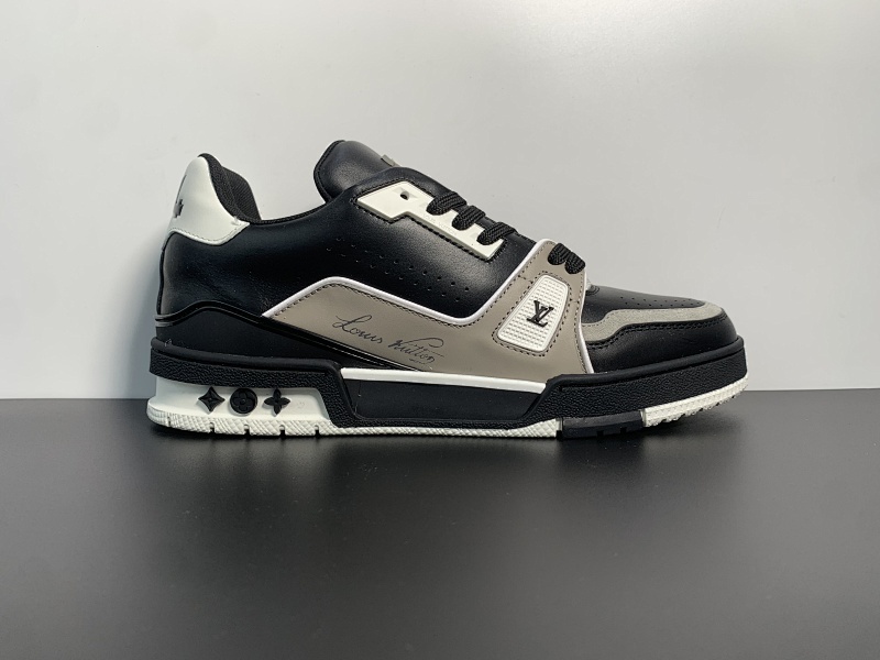 LV板鞋黑白灰38-46全码补货！