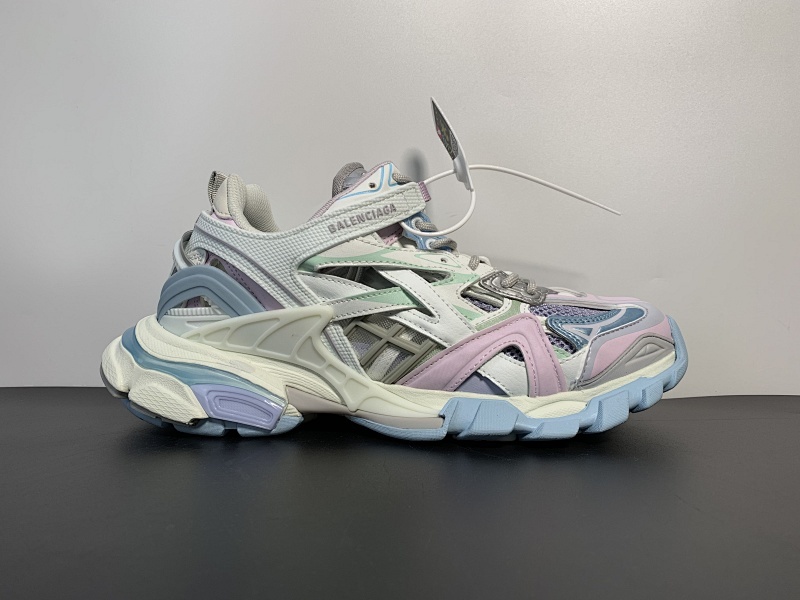 【EX70BA】巴黎世家4代 Size：35-40白粉紫 巴黎世家4代【Track.2 】鞋面采用176块部件组成 ,整双鞋子从头到尾难度极高 。原鞋购入时在开版方面耗时一个多月，里里外外已攻破