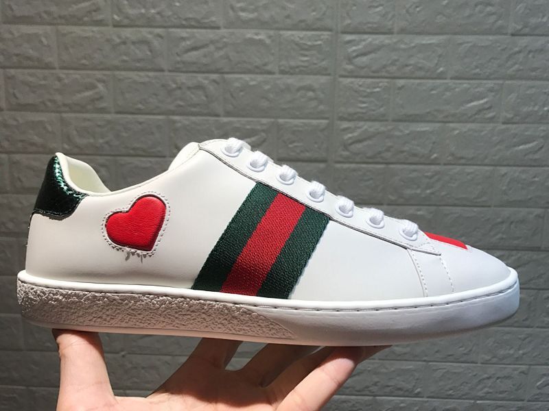 GUCCI 古驰小白鞋系！ 广东代工出品！全头层顶级牛皮！平台订单！小机率过验版本！随意对比市面任何批次！35～39