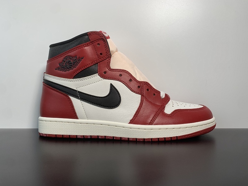 纯原版本 Air Jordan 1 “Chicago Reimagined”芝加哥复刻 货号：DZ5485-612 尺码36-47.5
