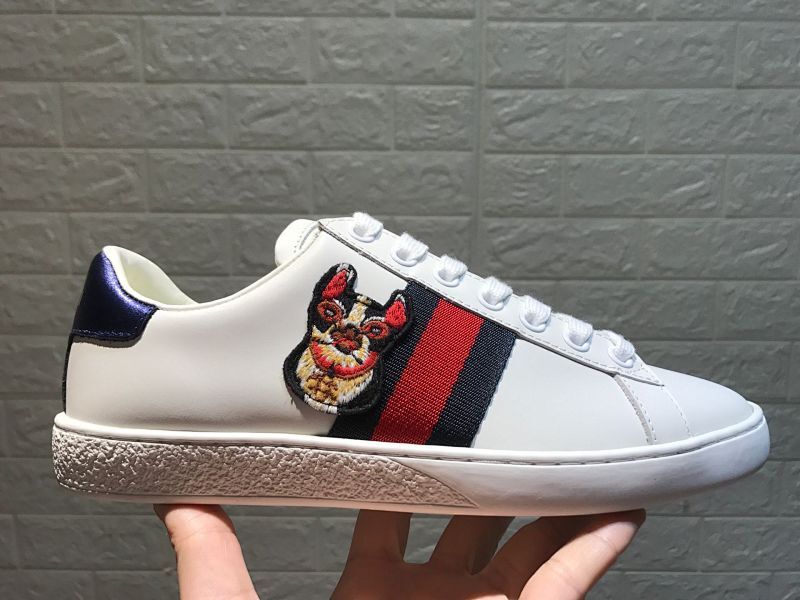 Gucci/古驰 小白鞋系列板鞋/刺绣 狗头 全头层顶级软牛皮 广东代工出品 原档原标原盒 过验版 随意对比任何版本  尺码：35 36 37 38 39