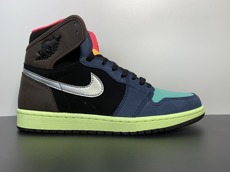 【EA30BA】顶级裸鞋aj1多彩拼接 On-Foot Look at the Air Jordan 1 Retro Hi OG “Bio Hack” 尺码：40.5-46 货号：555088-201