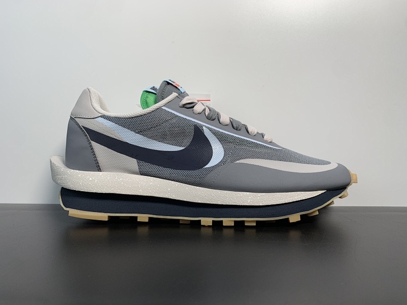 CLOT x Sacai x NK LDWaffle " Cool Grey " 陈冠希凝结集团三方联名款 灰蓝货号：DH3114-001 尺码：36 ～46