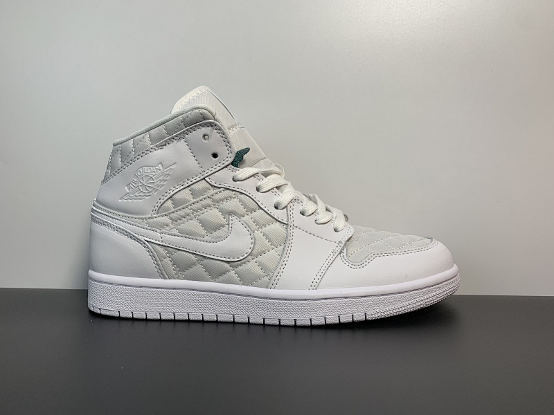 Air Jordan 1 Mid“Quilted White”AJ1 乔1白菱纹“小香奈儿”中帮百搭休闲运动板鞋 DB6078-100尺码：36 36.5 37.5 38 38.5 39