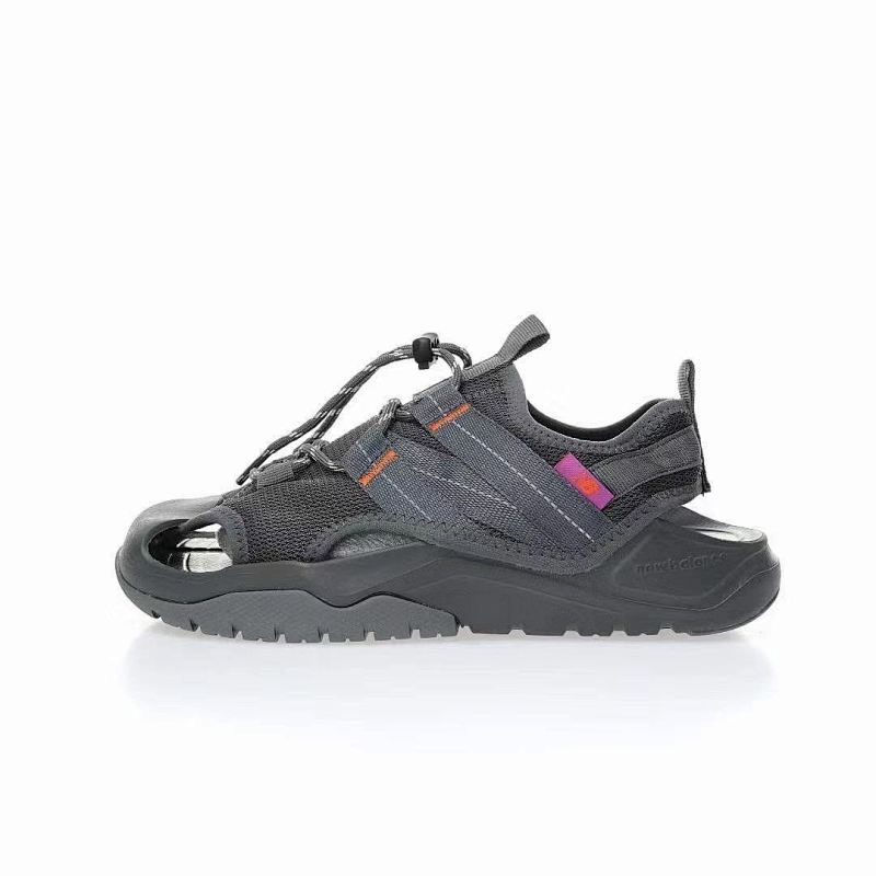全新NB新百伦New Balance CRV-COVE DS4205 Sandals 系列山系户外露营风穿搭包头休闲运动韩系凉鞋“深灰橙紫” 货号：SD4205GR 尺码：35-45