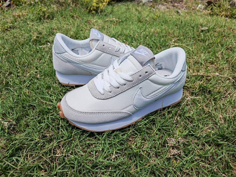 95元 Nike Daybreak 耐克 破晓系列华夫40周年限定 1979周年顺风复古轻量跑鞋 货号：CK2351-101  尺码:36-45