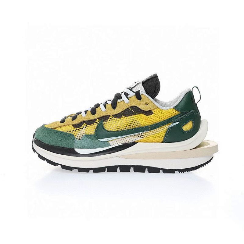 Sacai x Nike VaporWaffle 3.0"Tour Yellow"系列改良马拉松变形解构前卫设计五层底休闲运动慢跑鞋“透吸深绿黄白大重叠双钩子”货号 CV1363-700