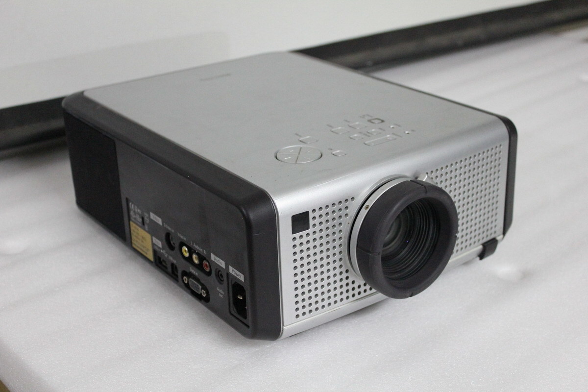 白天一样用 原装进口 飞利浦3lcd液晶投影机 6000小时光源