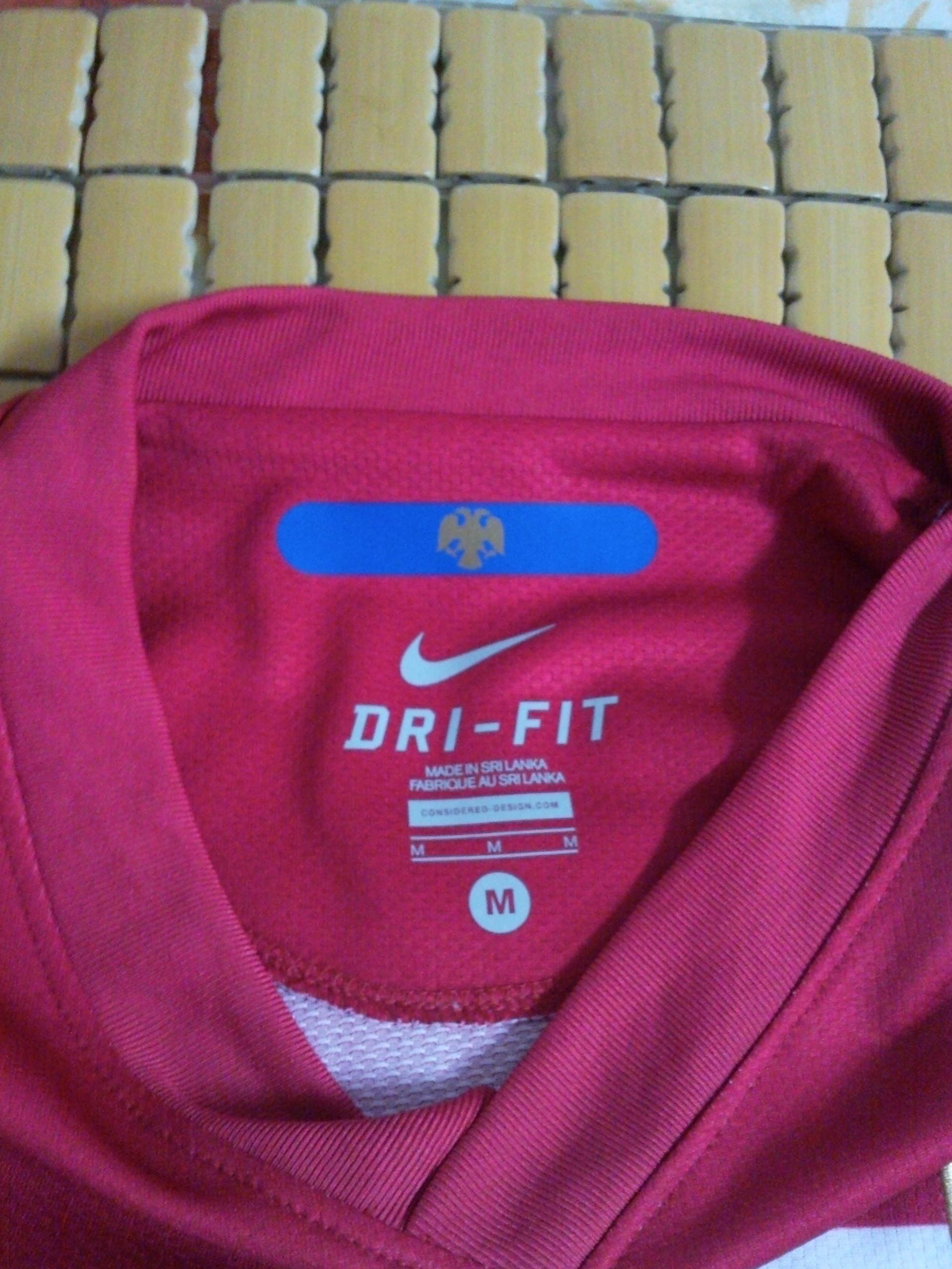 秀个serbia vidic 5,曼联球员好好休假吧.