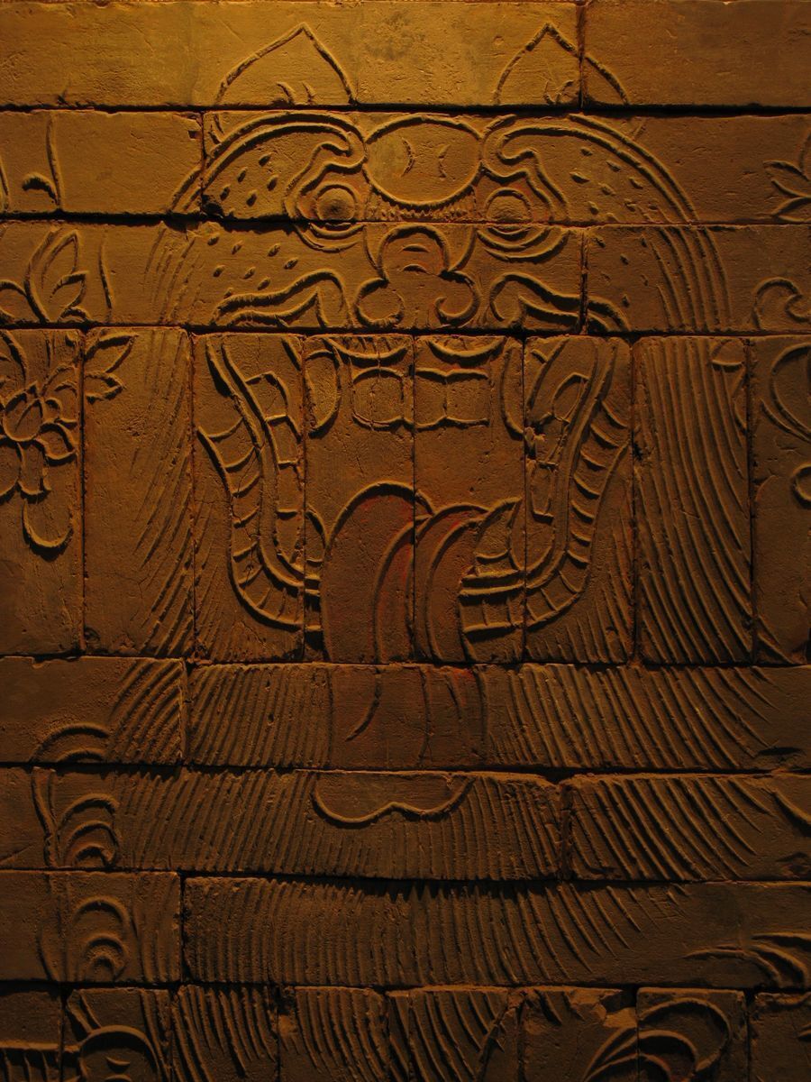 "骑马鼓吹"模印砖画 南朝 420-589