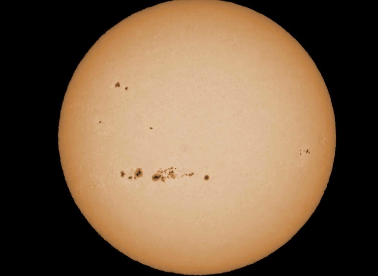 太阳黑子群 AR 4294-4298