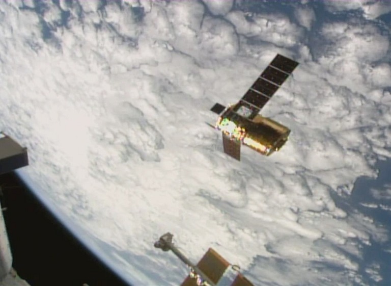 日本货运飞船脱离空间站