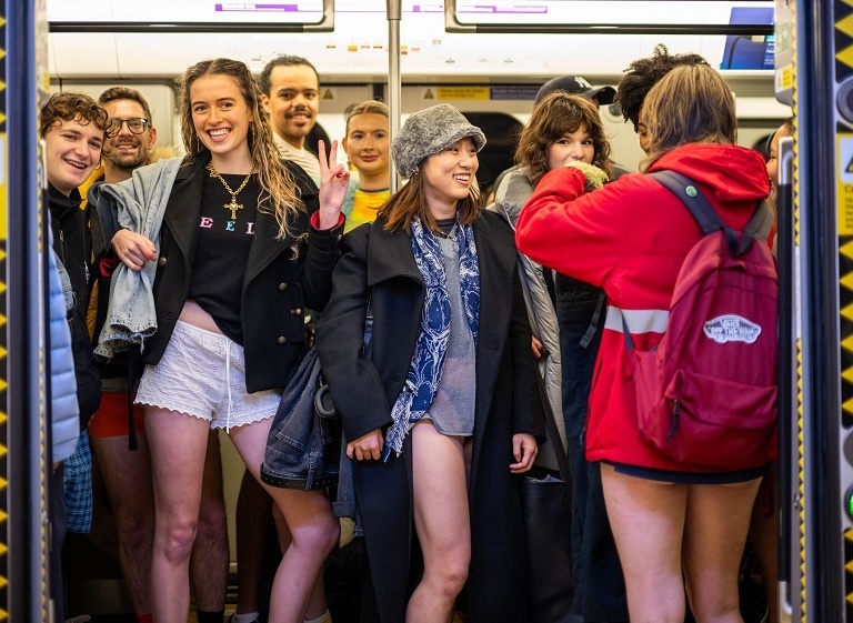 伦敦地铁无裤日
