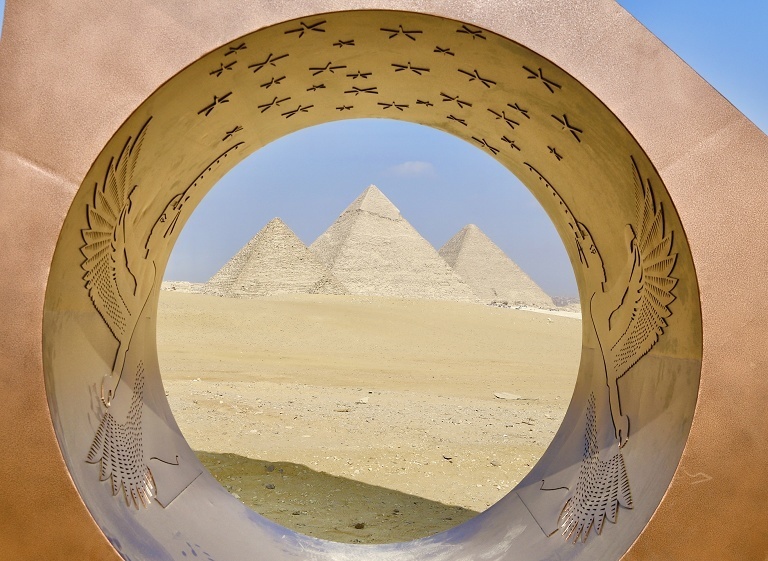 埃及吉萨露天艺术展