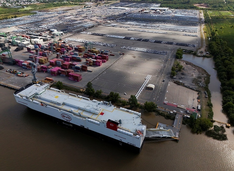 比亚迪海外销量突破100万辆