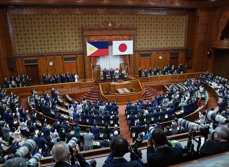 菲律宾总统日本国会演讲
