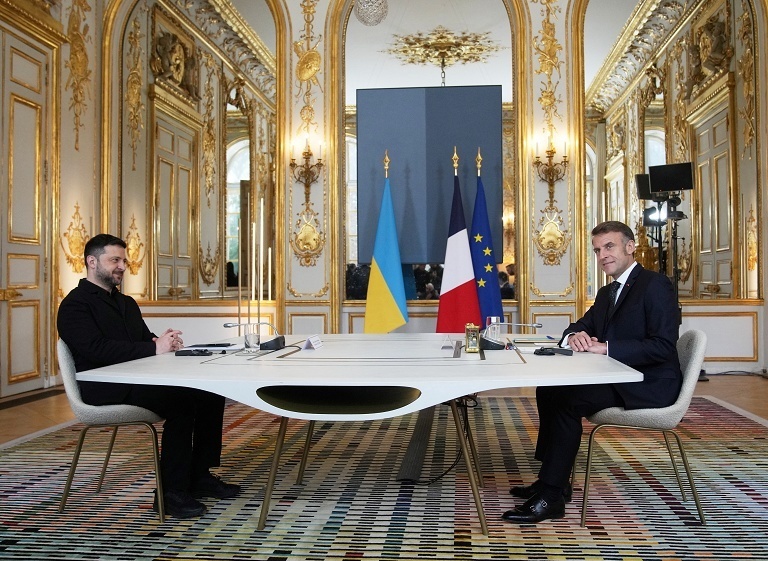乌克兰总统访问法国