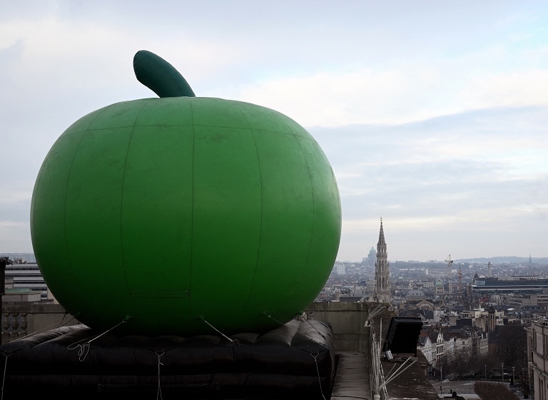 马格里特绿苹果充气装置