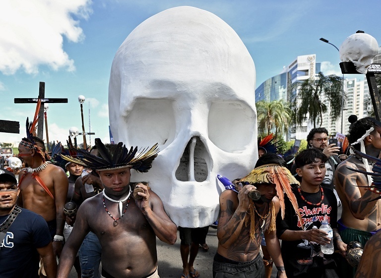 巴西原住民平权游行