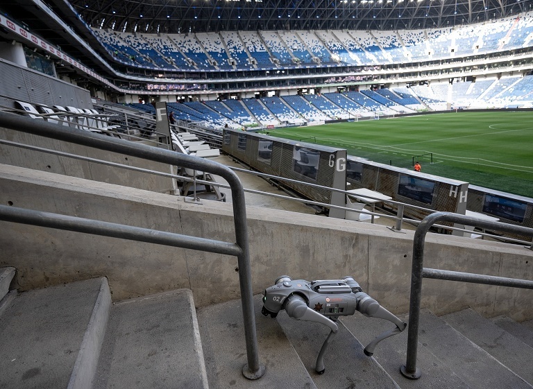 墨西哥世界杯特警机器狗