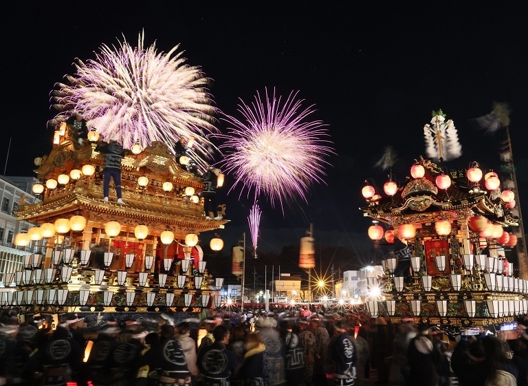 日本秩父夜祭花车巡游