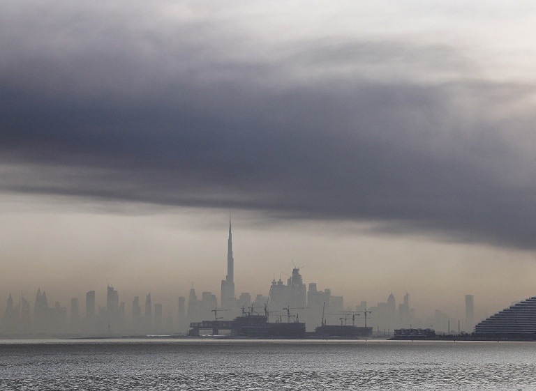 伊朗宣布打击美以金融目标