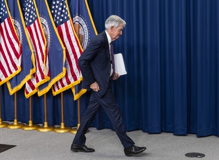 美联储维持利率不变