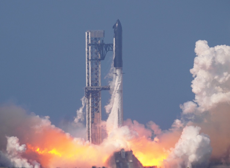 第3代星舰原型机首飞成功