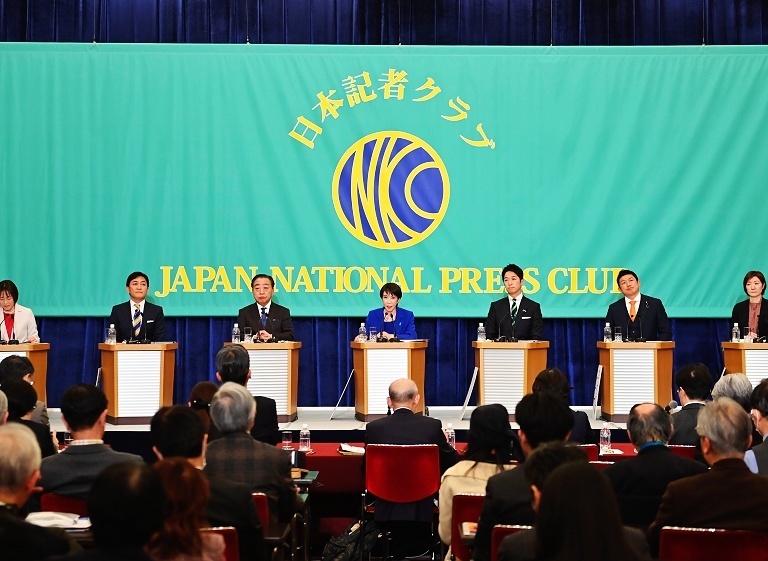 日本朝野7党党首辩论